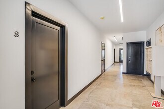 151 N Swall Dr in Beverly Hills, CA - Building Photo - Building Photo