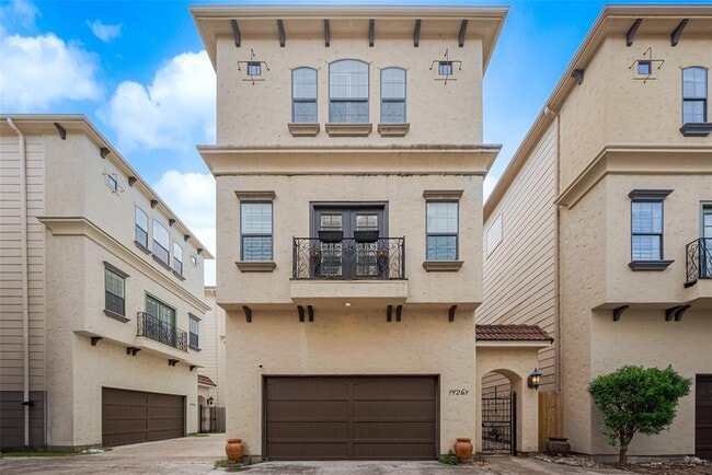 property at 1426 W 21st St