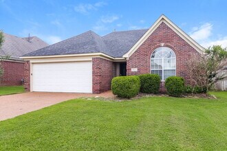 7031 Manslick Rd in Cordova, TN - Building Photo - Building Photo
