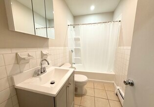 63 Ruggles St, Unit 4B in Boston, MA - Building Photo - Building Photo