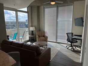 440 S Church St in Charlotte, NC - Building Photo - Building Photo