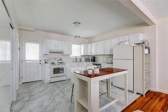 27 Thames St in Newport, RI - Building Photo - Building Photo