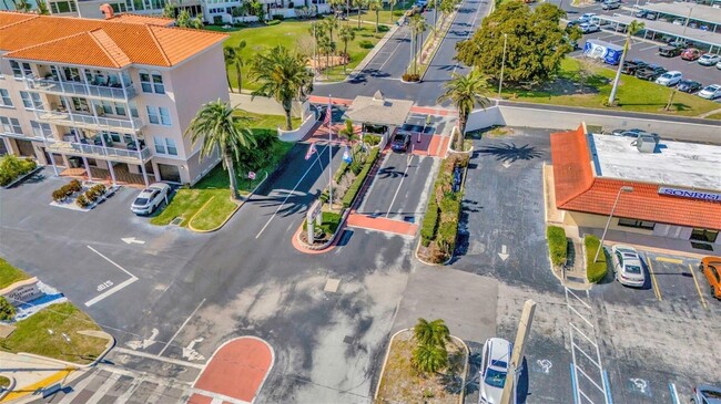 7400 Sun Island Dr S, Unit 401 in South Pasadena, FL - Building Photo - Building Photo