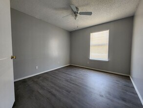 125 Crestwood Dr in San Angelo, TX - Building Photo - Building Photo