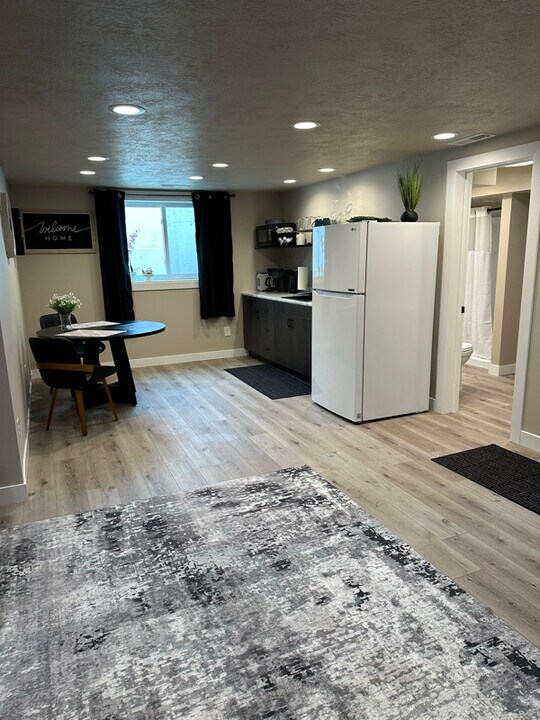2316 S Glendale Ave in Sioux Falls, SD - Building Photo