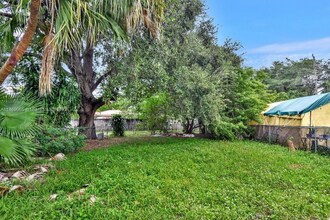 1461 NE 131st St in North Miami, FL - Building Photo - Building Photo