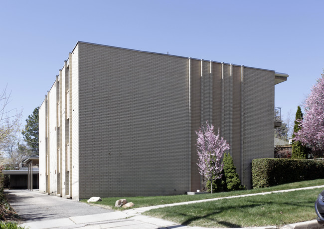 275 M St in Salt Lake City, UT - Foto de edificio - Building Photo