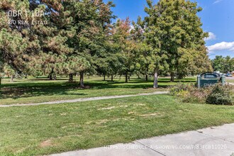 1685 N Colorado Blvd in Denver, CO - Foto de edificio - Building Photo