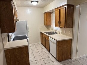 901 Bluebird Dr in Irving, TX - Building Photo - Building Photo