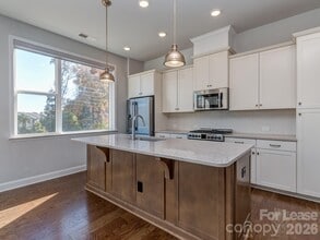 5862 Ardrey Kell Rd in Charlotte, NC - Building Photo - Building Photo