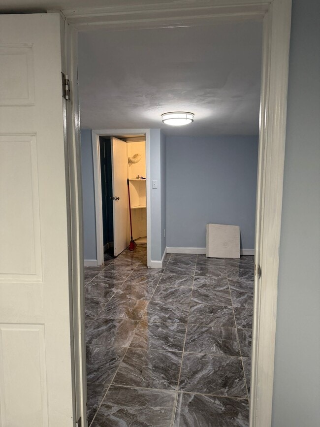 72 Trenton St, Unit Basement in Boston, MA - Building Photo - Building Photo