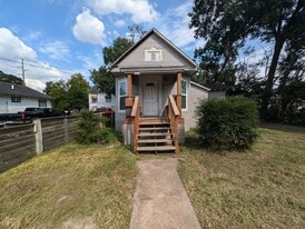2423 Ave C in Beaumont, TX - Building Photo
