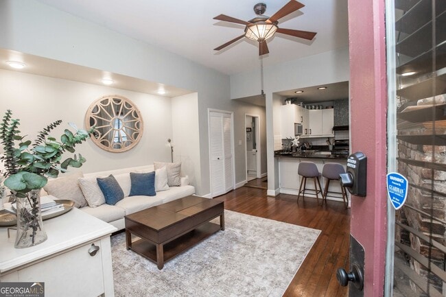 property at 952 Myrtle St NE