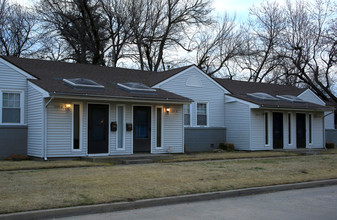 Shannonwood Park in Tulsa, OK - Building Photo - Building Photo