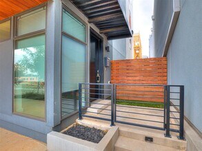 825 NW 6th St in Oklahoma City, OK - Building Photo - Building Photo