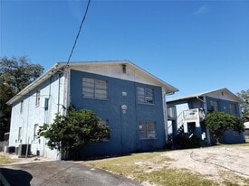 13712 N 20th St in Tampa, FL - Building Photo