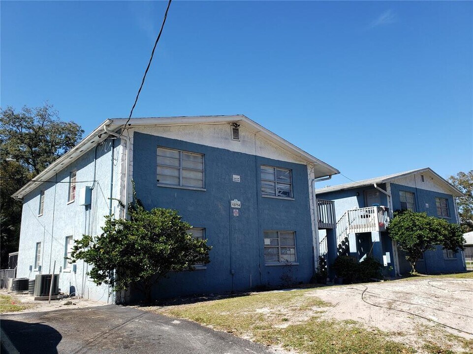13716 N 20th St in Tampa, FL - Building Photo