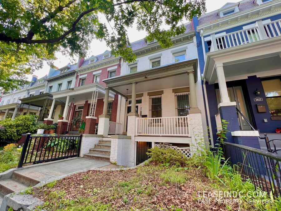 3613 New Hampshire Ave NW in Washington, DC - Building Photo