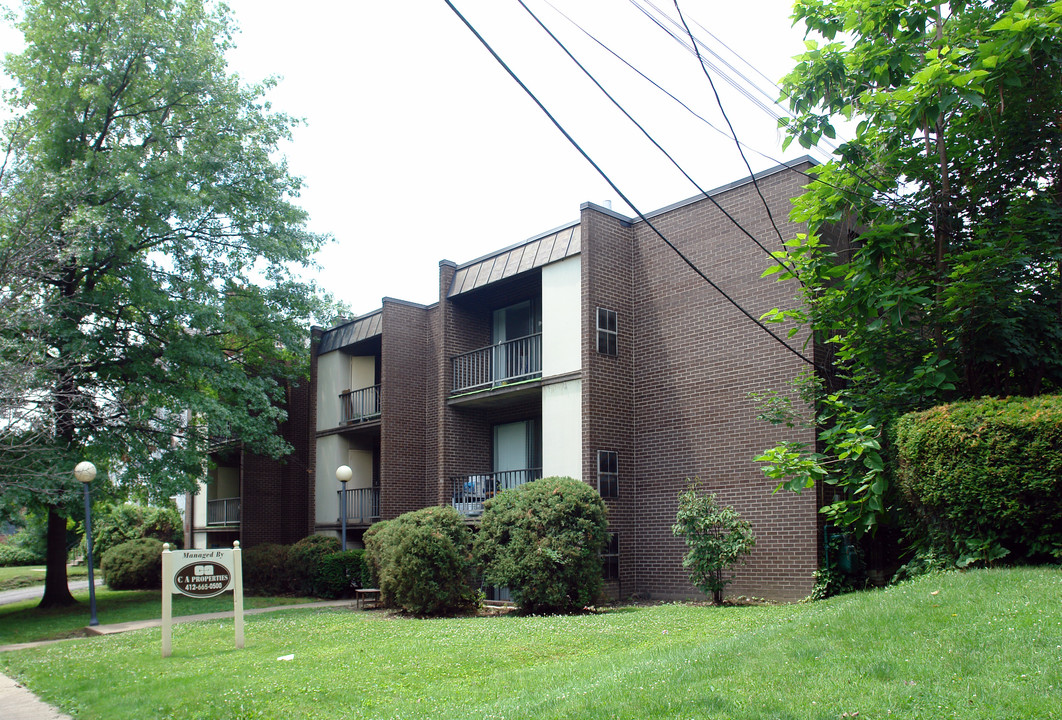 450 S Aiken Ave in Pittsburgh, PA - Building Photo