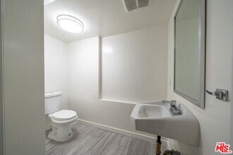 5941 Barton Ave in Los Angeles, CA - Building Photo - Building Photo