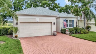 2500 Castle Pines St in Clermont, FL - Building Photo