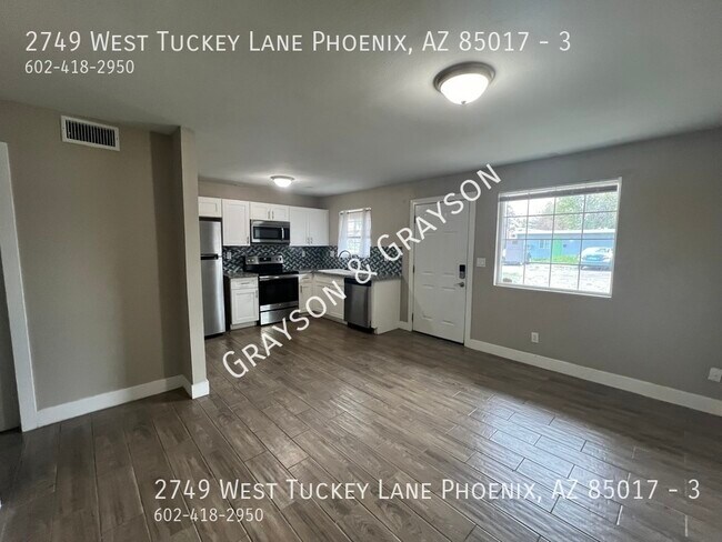 2749 W Tuckey Ln in Phoenix, AZ - Building Photo - Building Photo