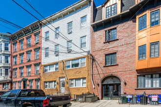 606 Jefferson St in Hoboken, NJ - Building Photo - Building Photo