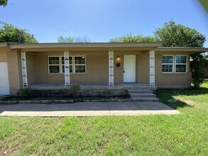 3570 Paramount St in North Richland Hills, TX - Building Photo - Building Photo