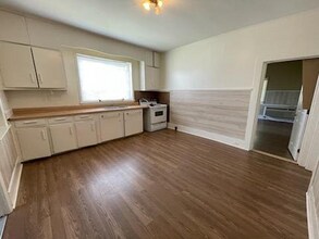 300 Sortwell St in West Columbia, SC - Building Photo - Building Photo