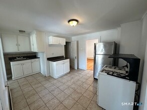 46 Pulaski St in Torrington, CT - Building Photo - Building Photo