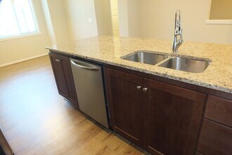 134 NE 78th Ave in Hillsboro, OR - Building Photo - Building Photo