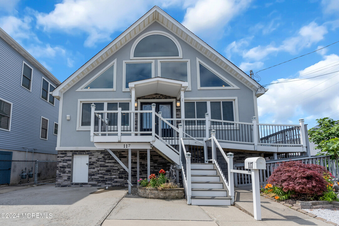 117 Harding Ave in Seaside Heights, NJ - Building Photo