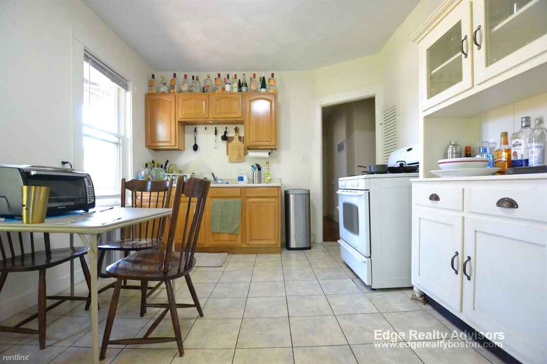 509 Washington St-Unit -# 2X in Boston, MA - Building Photo
