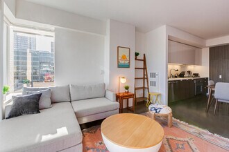 18 10th St, Unit FL18-ID278481P in San Francisco, CA - Building Photo - Building Photo