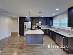 335 Stonecrest Dr in Carrollton, GA - Building Photo - Building Photo
