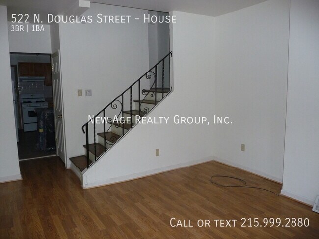 522 N Douglas St-Unit -House in Philadelphia, PA - Building Photo - Building Photo