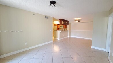 577 SW 111th Ln in Pembroke Pines, FL - Building Photo - Building Photo