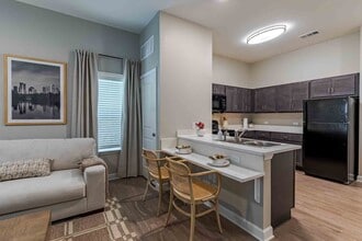 Crossing Pointe in Union City, GA - Foto de edificio - Building Photo