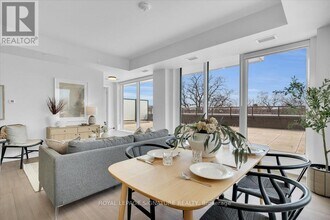 664 Spadina Ave. in Toronto, ON - Building Photo - Building Photo