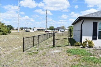117 NW 23rd Terrace in Cape Coral, FL - Building Photo - Building Photo