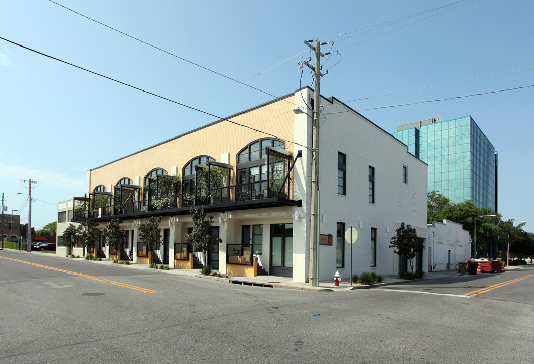 103 Baylen St in Pensacola, FL - Foto de edificio