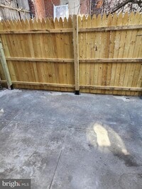 737 E Madison St photo'