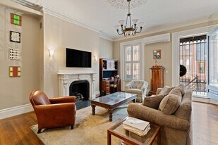 128 Marlborough St, Unit 2 in Boston, MA - Building Photo