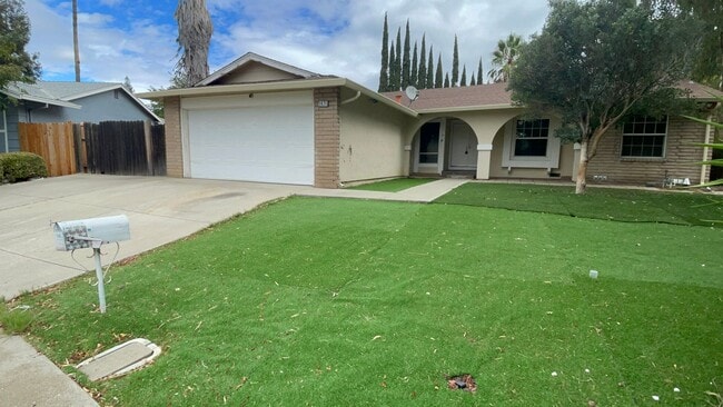 property at 1471 Valenzuela Ct