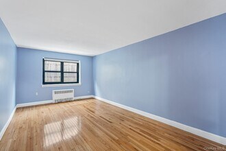 102-55 67th Rd in Queens, NY - Building Photo - Building Photo