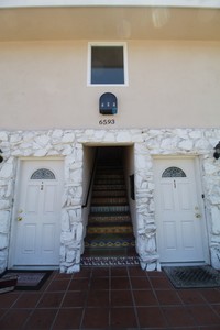 6593 Madrid Rd in Goleta, CA - Foto de edificio - Building Photo