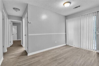 8883 Homewood Dr in Riverdale, GA - Building Photo - Building Photo
