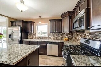 8914 Red Hawk Ct in Sylvania, OH - Building Photo - Building Photo