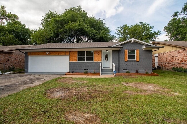 2641 Gross Rd
