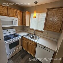 30328 Wedgewood cr in Roseville, MI - Building Photo - Building Photo